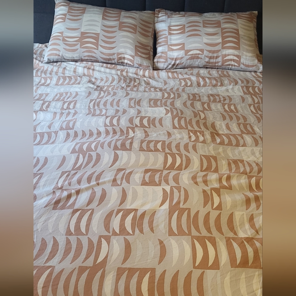 Brooklinen Duvet cover and pillow cases